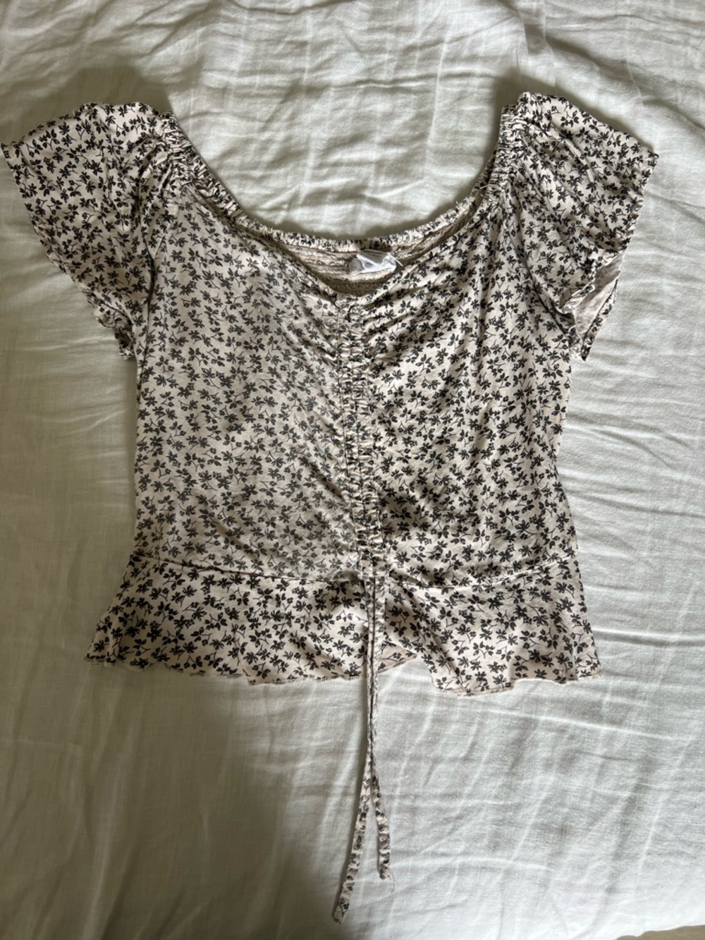 Jessica Simpson Cream Floral Ruched Tie-Front Blouse